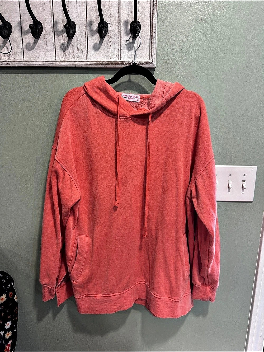 Discount Divas Pullover Hoodie in Pink/Peach XL